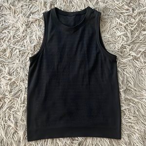 Lululemon muscle Tee